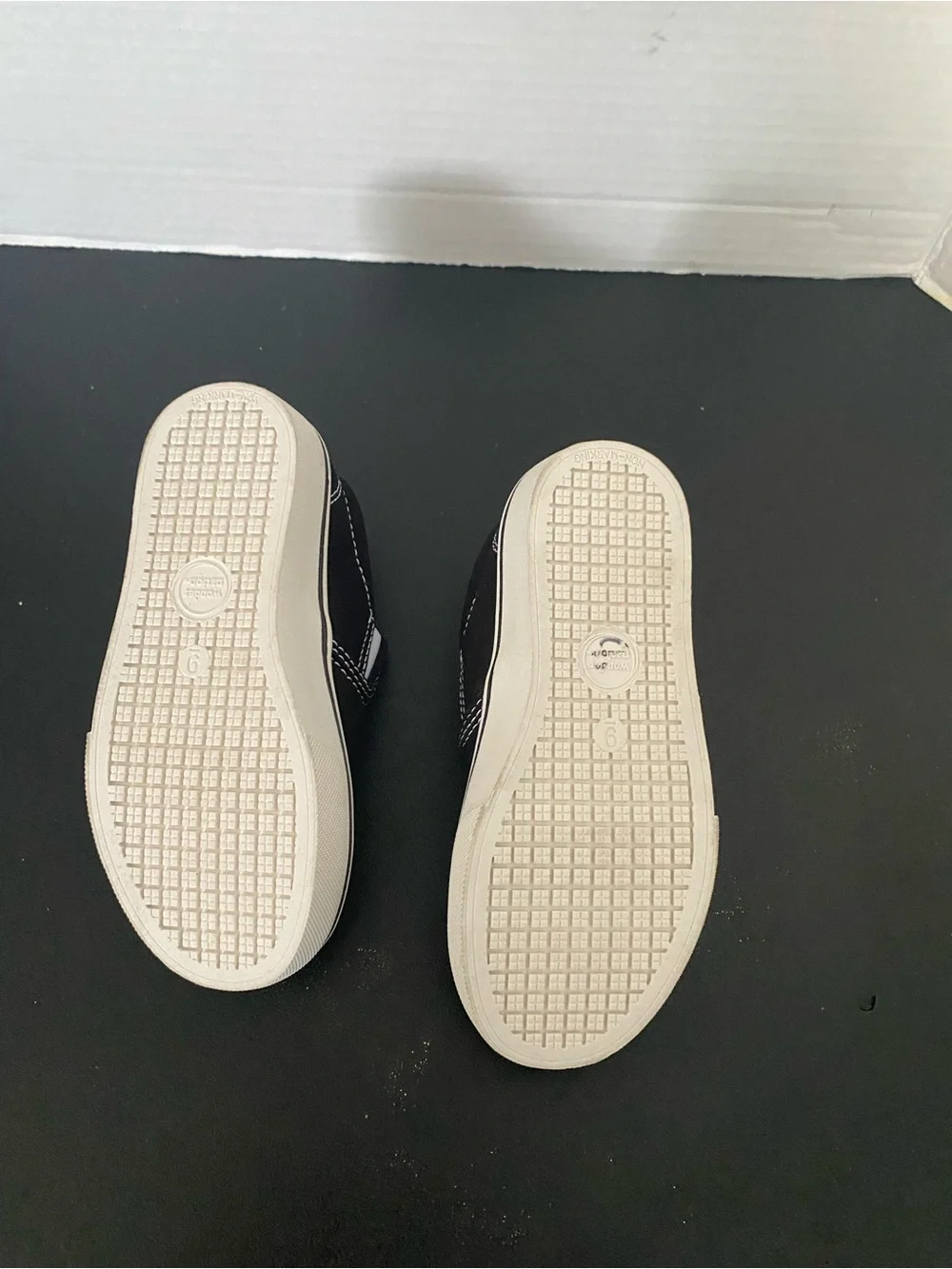 Wonder Nation Kids Slip-On Canvas Shoes in Black/White Soles Size: 6T